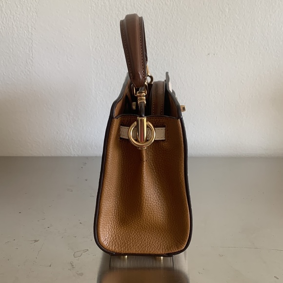 Chalk Coach Crossbody - Picture 2 of 10